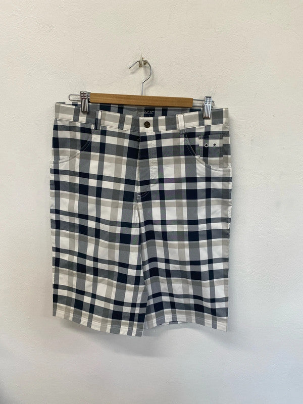 Fabulous men’s Nike plaid tech shorts size XL JP001