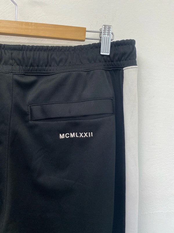 Classic Nike swoosh tapered jogger side stripe M black LL003