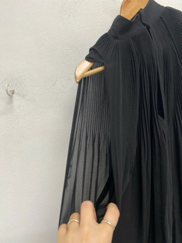 Lovely river island pleated black tunic with cut out shoulder UK 8 KM004