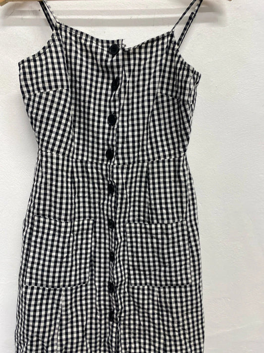 Fabulous asos design black white picnic checked mini dress UK 6 KM004