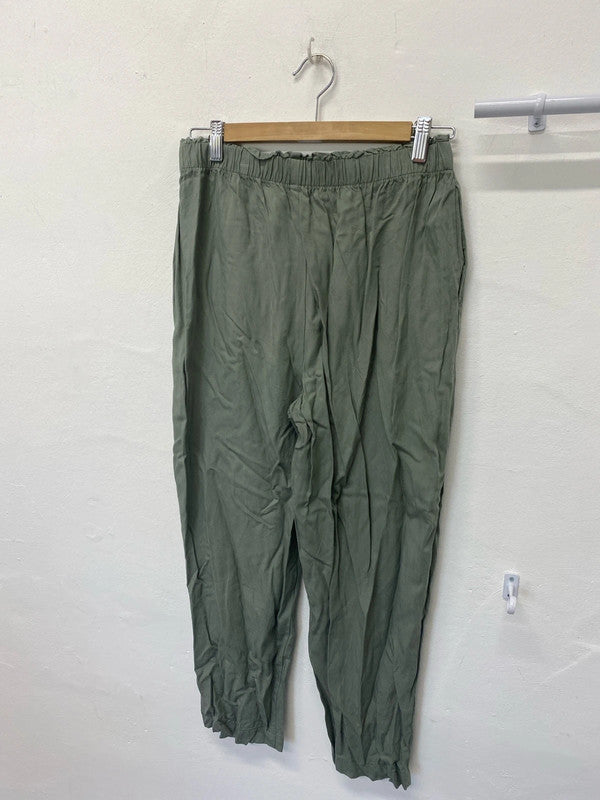 Fabulous Mango Sage green cropped trousers UkM LB004