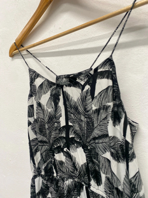 Fabulous H&M pool cover up dress palm trees monochrome Uk12 MS002