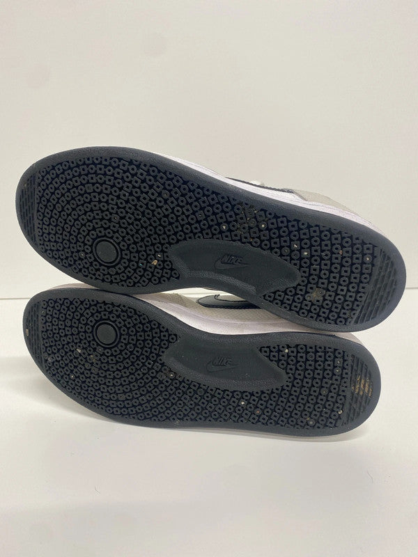 Fabulous Nike SB Alleyoop low trainers White black UK6 Youth JP001