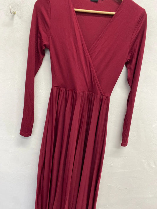 Stunning river island red pleated dress v neck mini dress UK 8 KM004