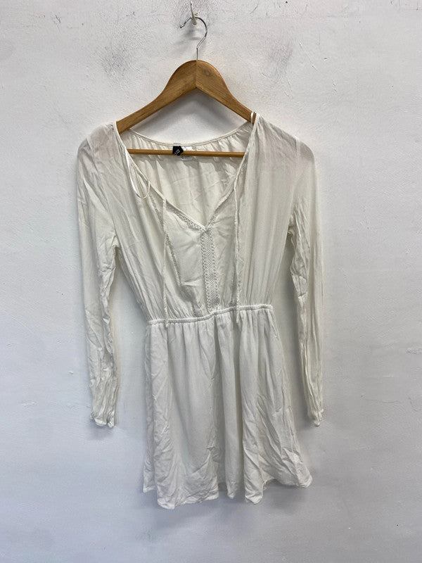 Lovely h&m white broderie playsuit beach cover UK 6 JH001