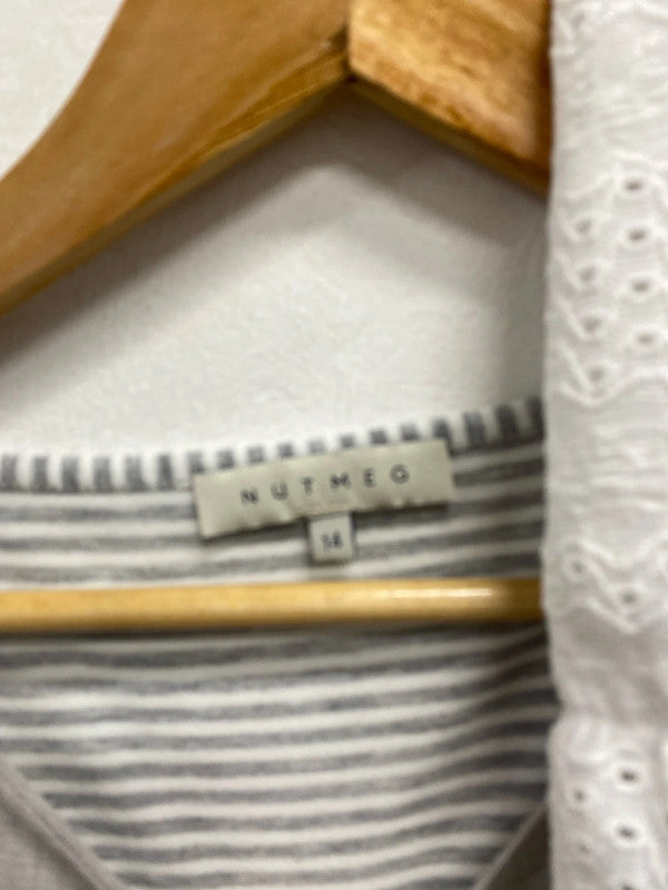 Fabulous duo of T-shirts nutmeg papaya UK 14 #6 JW002