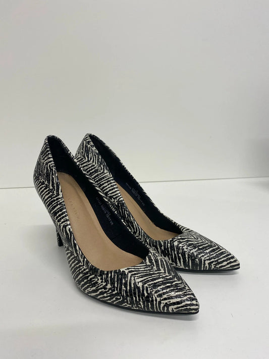 Stunning zebra detail faux snakeskin heels courts UK6 M&S LB005