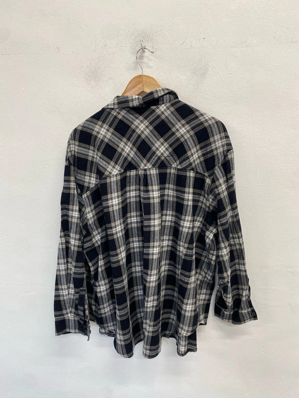 Lovely new look grey black checked shirt UK 18 LG004