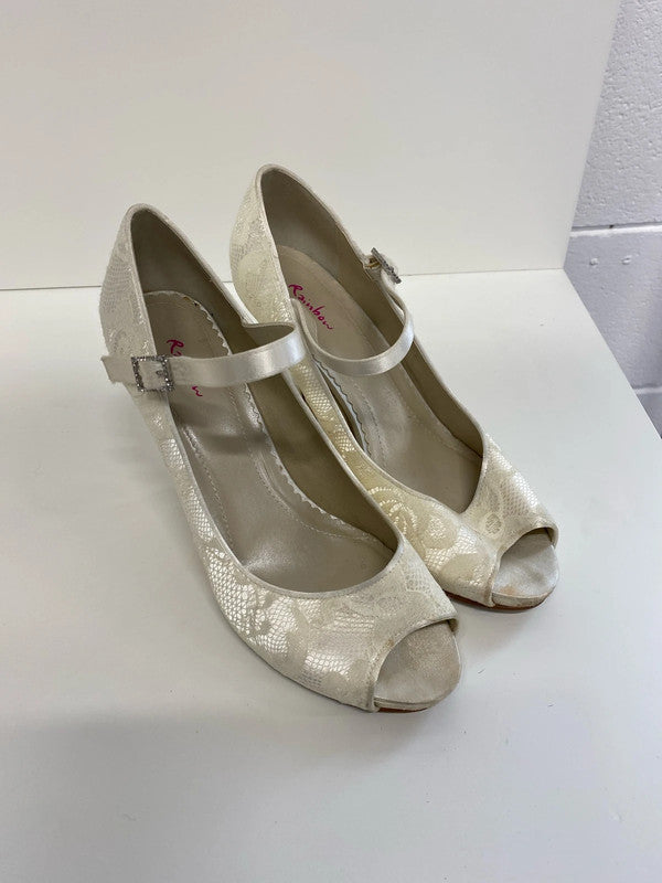 Fabulous Rainbow Cream Lace Heels event occasion UK6 KM004