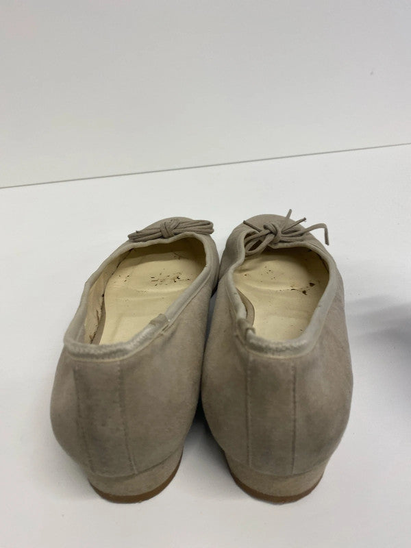 Cute classic Beyond Skin ballerinas taupe Uk7 EU 40 not leather RF001