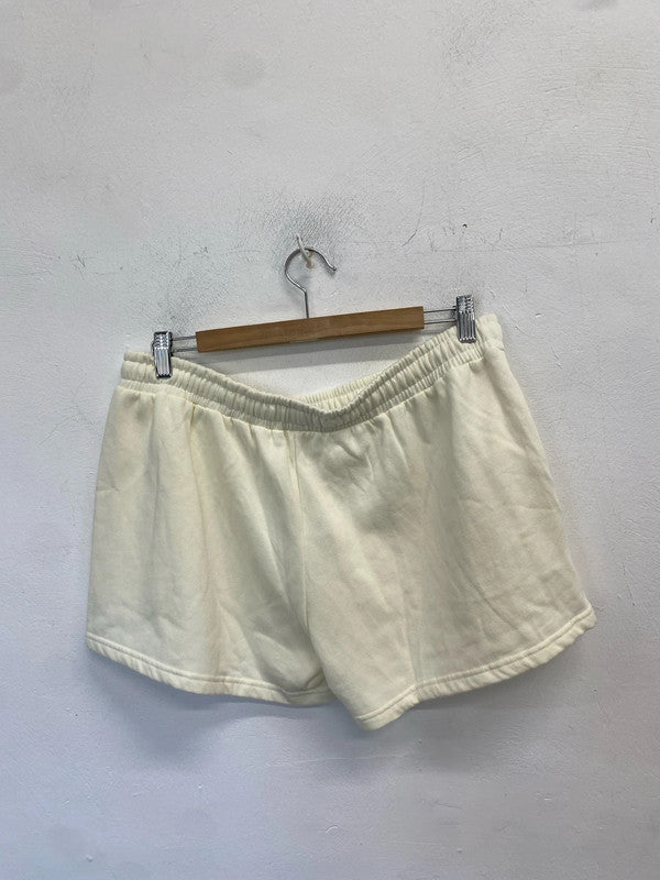 Lovely hard rock hotel cream sweat shorts uk XXL KN002