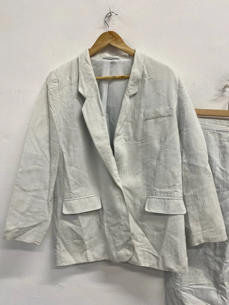 Fabulous Vintage 1980’s St Michael’s M&S embroidered suit Uk10/12 EC003