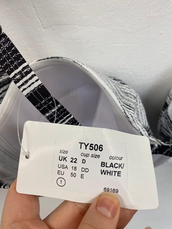 Fabulous Sunseeker Monochromatic Stylish Bikini Top UK22 D NR001