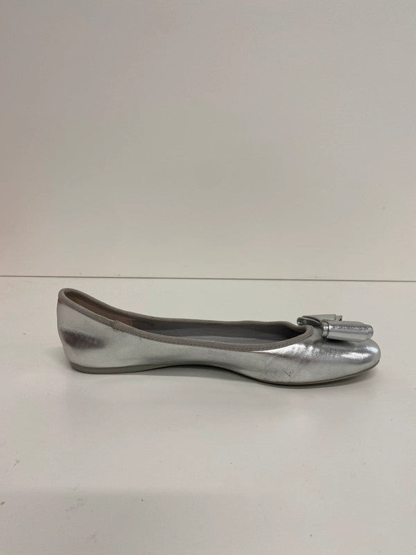 Fabulous Ted Baker Silver Bow Accent Coquette Ballet Flats UK6 MW001