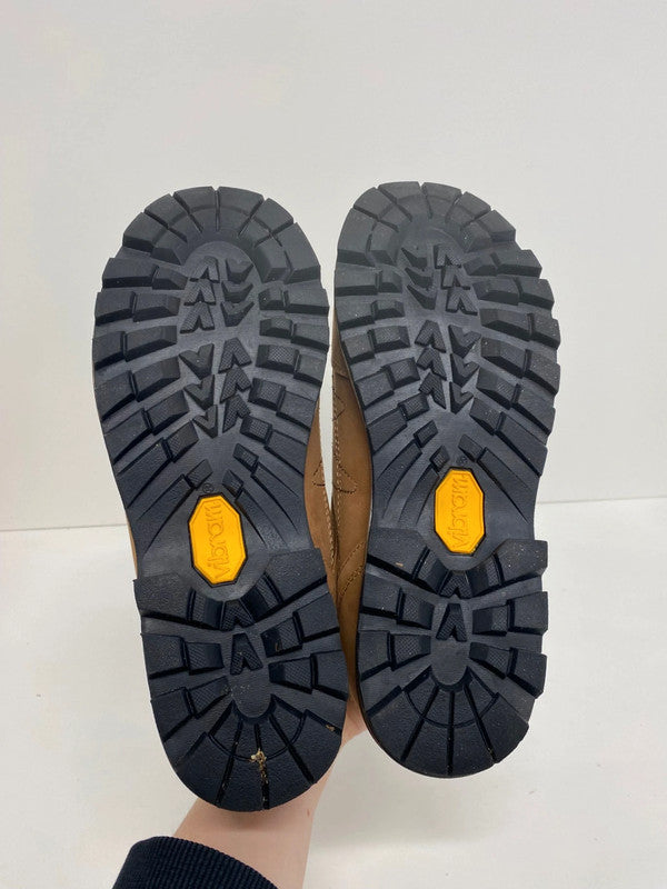 Fabulous Brasher Walking Shoes UK6 DB457