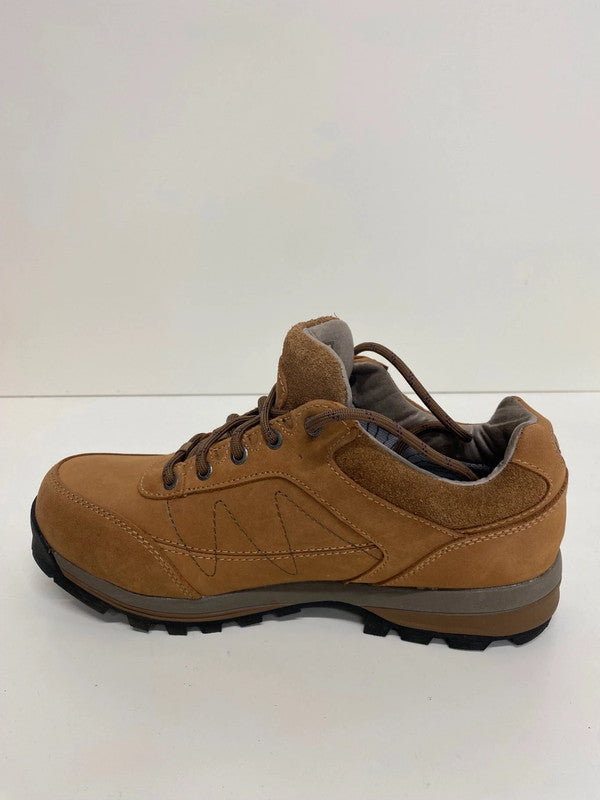 Fabulous Brasher Walking Shoes UK6 DB457