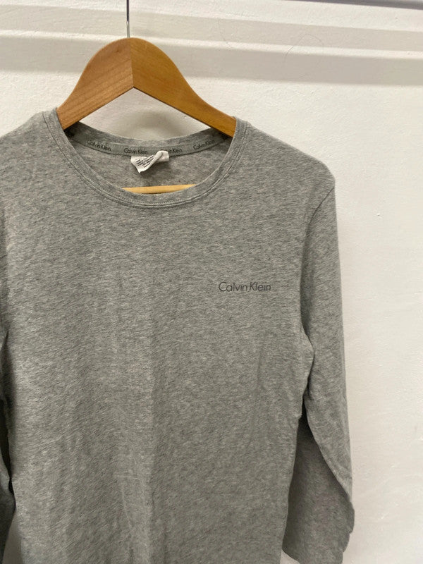 Fabulous duo of Designer t shirts Teenager duo Tommy Hilfiger UkS #32 GM143