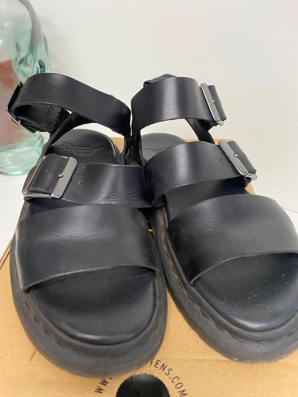 Fabulous Dr. Martens Gryphon Sandals 4 Black leather ZB458