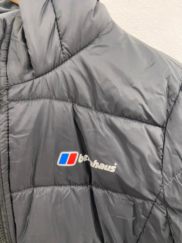 Fabulous Berghaus Puffer Jacket Age 11-12 Black SW461