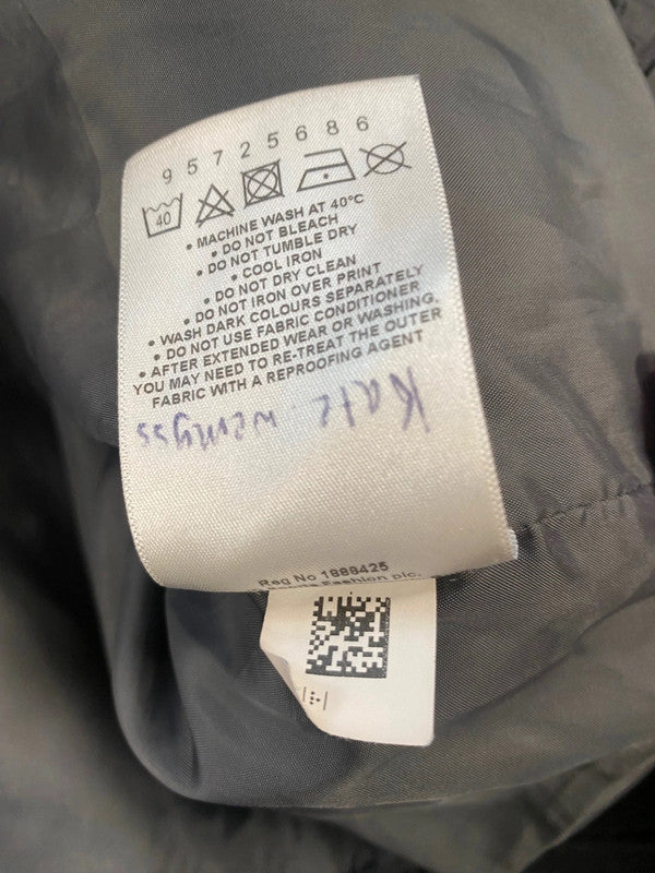 Fabulous Berghaus Puffer Jacket Age 11-12 Black SW461