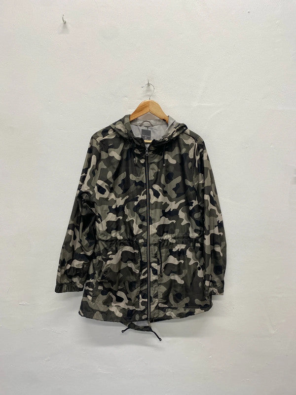 Fabulous Camo light raincoat 14/16 festival ready CF477