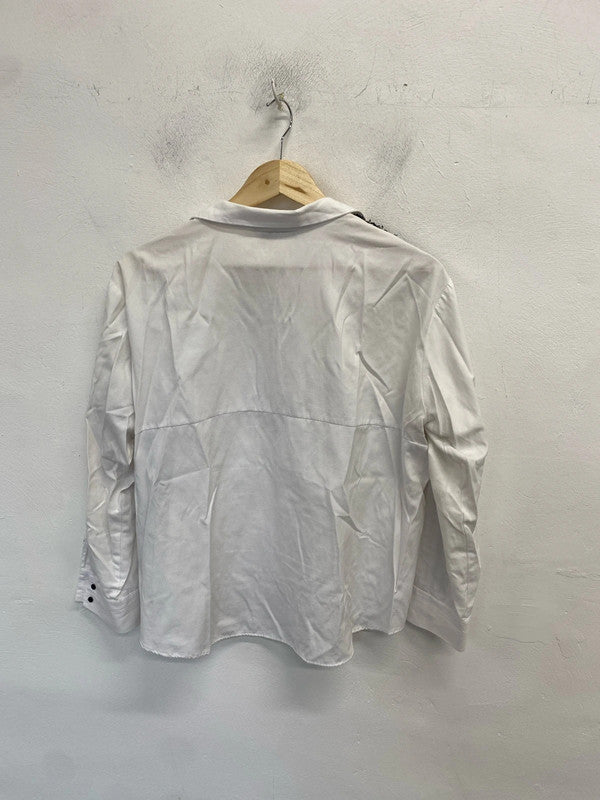 Lovely Zara basic white shirt wi the grey textured shoulder buckle UK M LB005