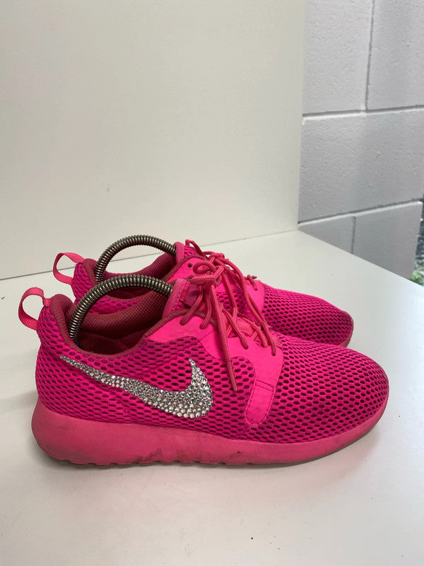Fabulous Barbie Pink Nike Rosherun Swarovski Luxe trainers Uk5 MS002