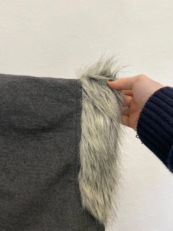 Fabulous M&S faux fur lined super soft poncho One Size JR001