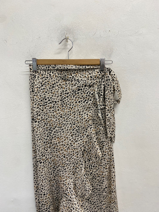 Gorgeous H&M Skirt Uk xs Beige with black leopard wrap tie boho western RG020