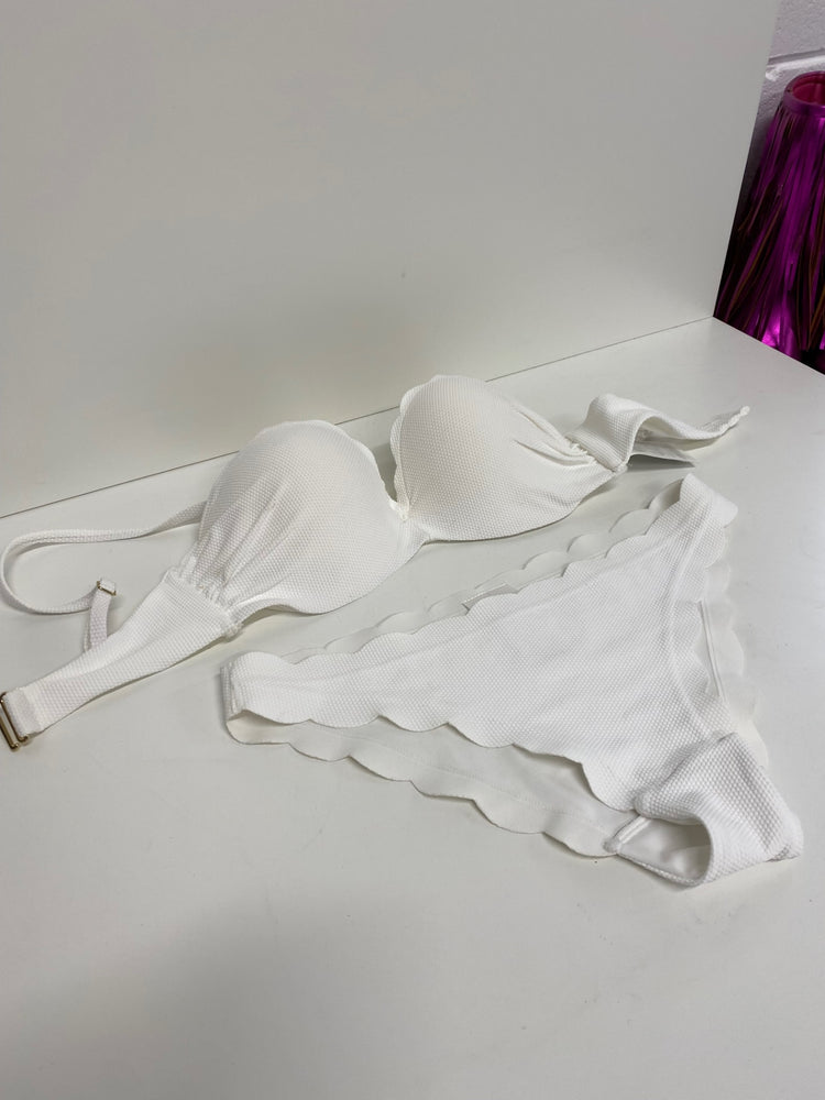 Gorgeous H&M Bikini uk8 White Cup 32C scallop edge RG020
