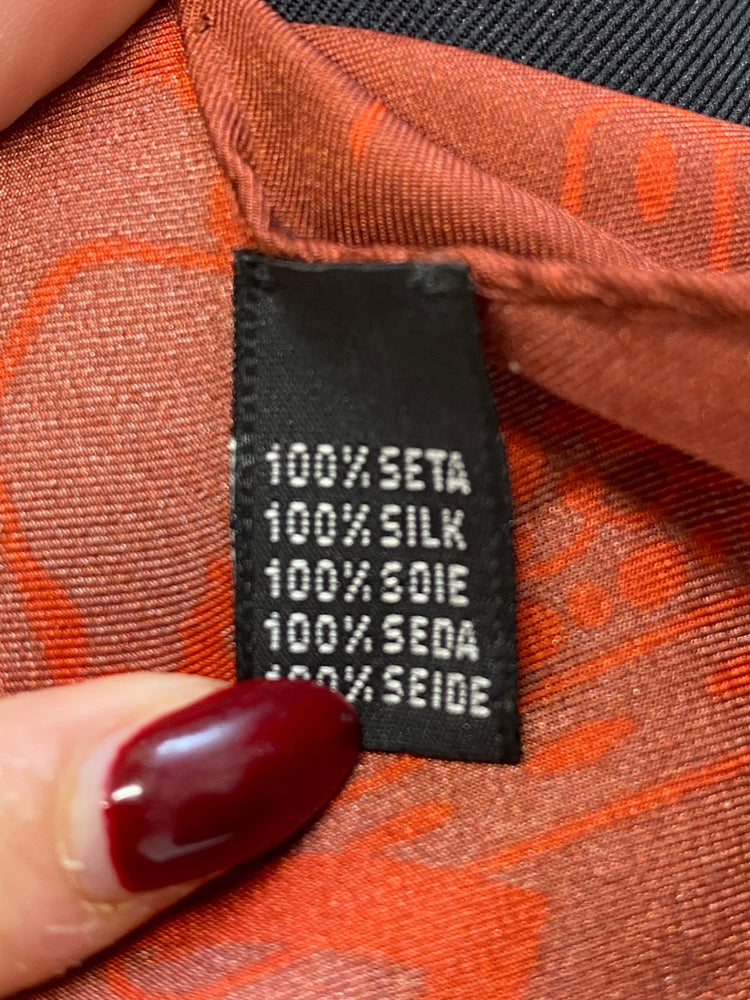 Gorgeous Edinburgh castle Scarve One Size Red crown pattern silk gorgeous DF001