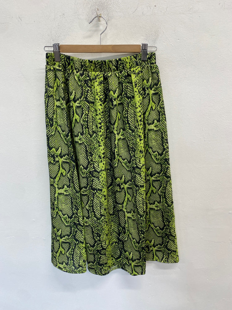 Stunning Na-kd Skirt Uk L Neon green and black snake print KM001