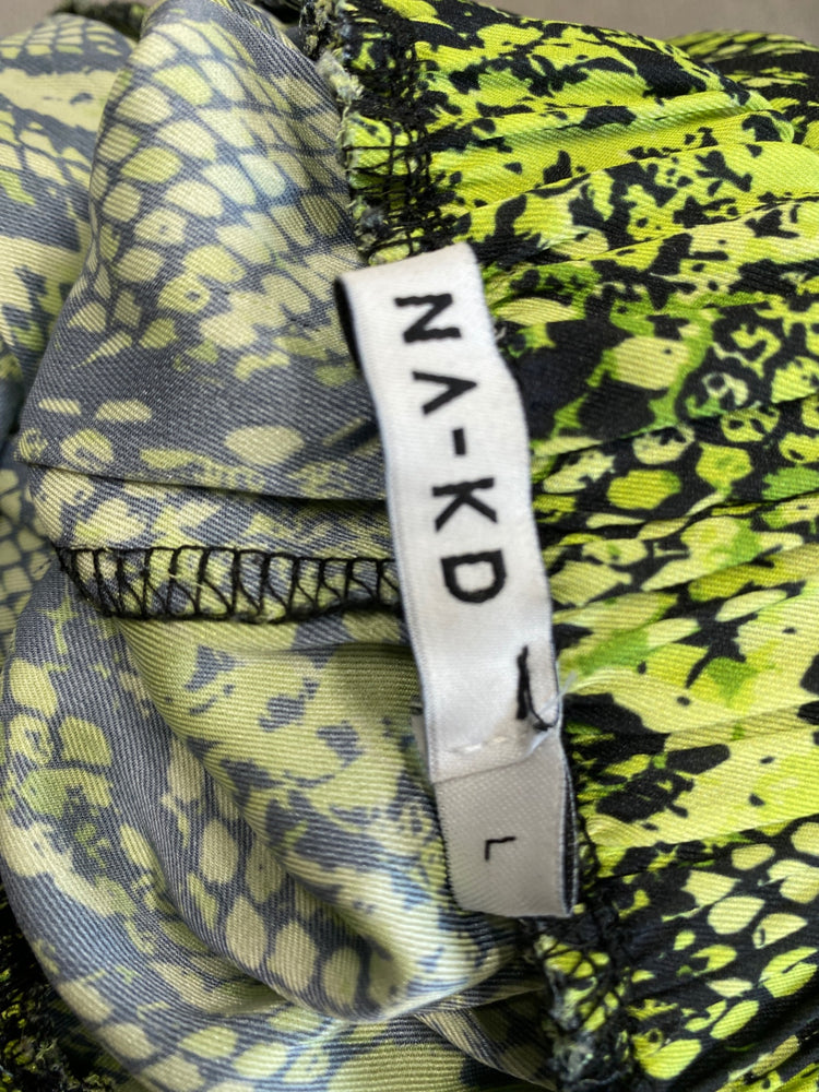 Stunning Na-kd Skirt Uk L Neon green and black snake print KM001