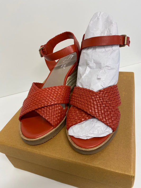 Gorgeous White stuff Sandals Uk7 Burnt Orange Wedge heels CD001