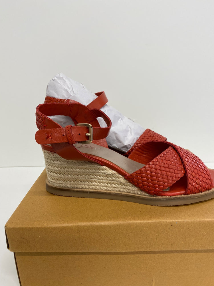 Gorgeous White stuff Sandals Uk7 Burnt Orange Wedge heels CD001