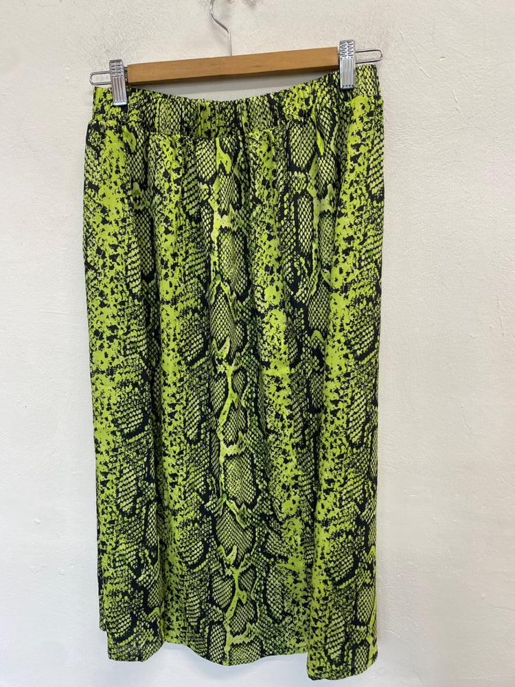 Stunning Na-kd Skirt Uk L Neon green and black snake print KM001