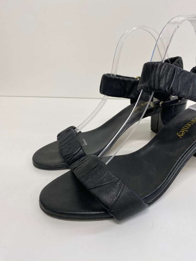 Gorgeous Russell & Bromley Sandals UK 8 Black Leather mid block heels DF001