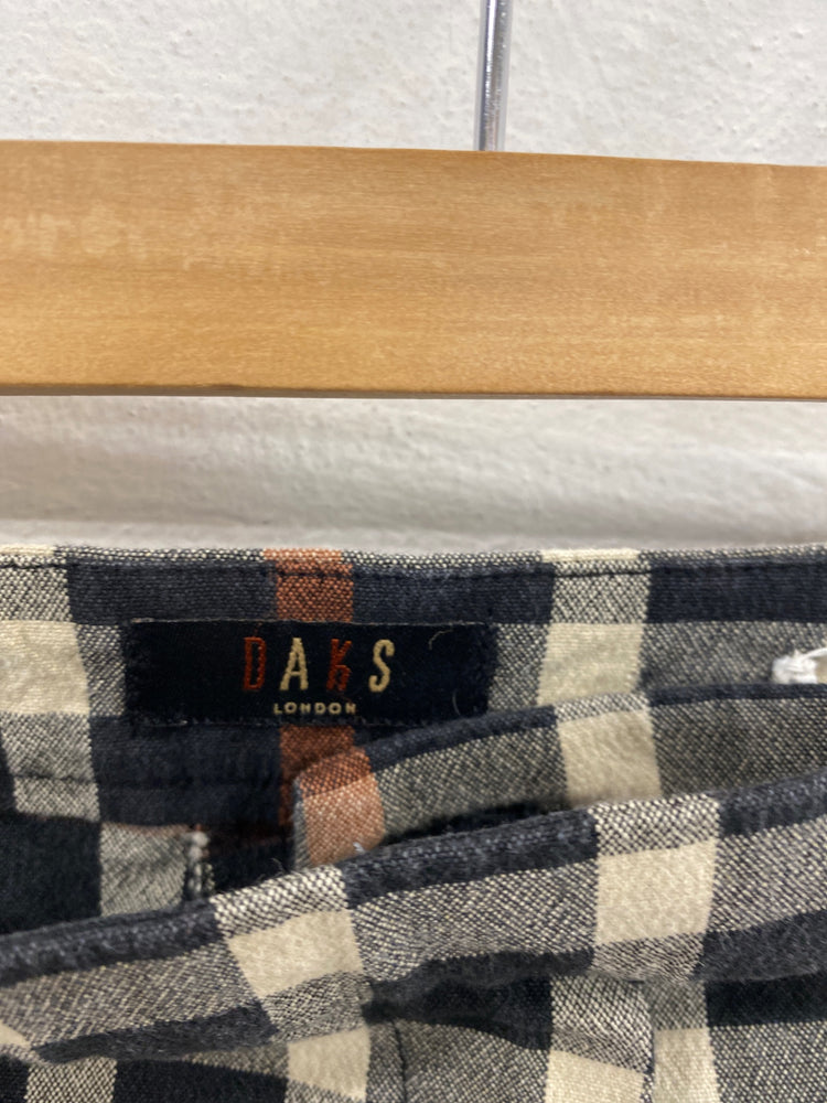 Stunning Daks London Shorts UK 18 Black & Beige Check KM001