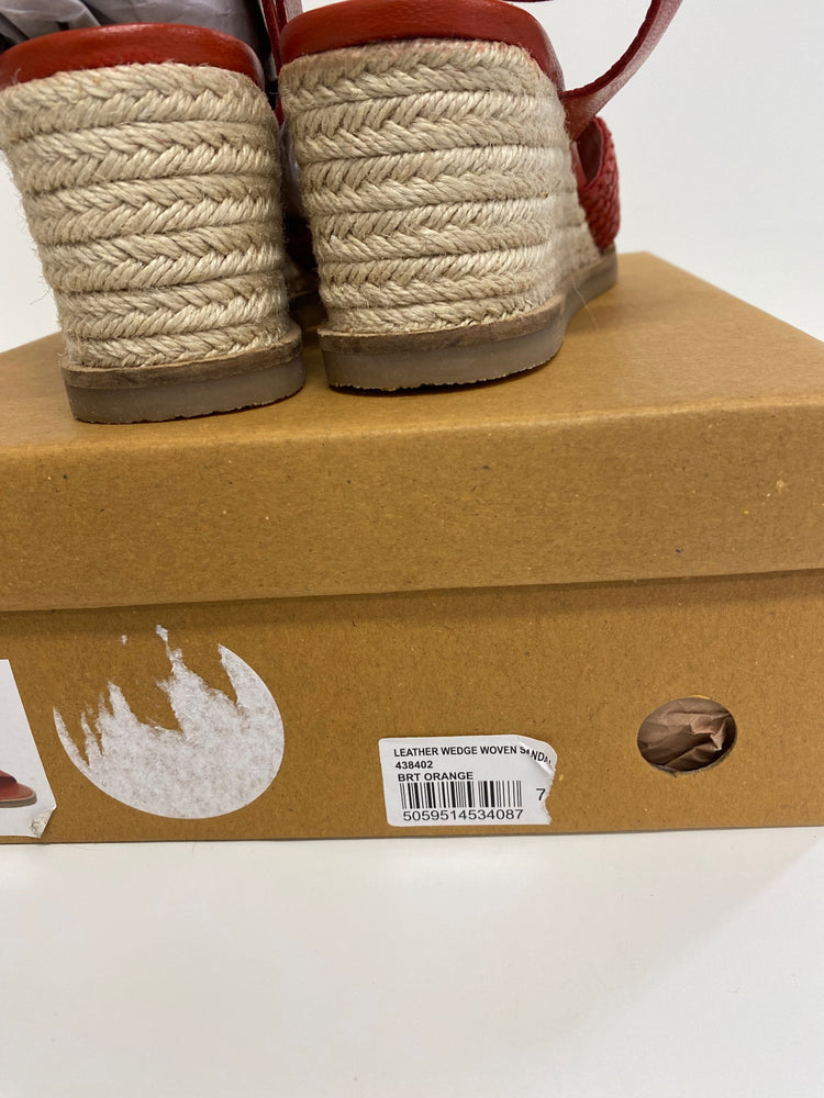 Gorgeous White stuff Sandals Uk7 Burnt Orange Wedge heels CD001