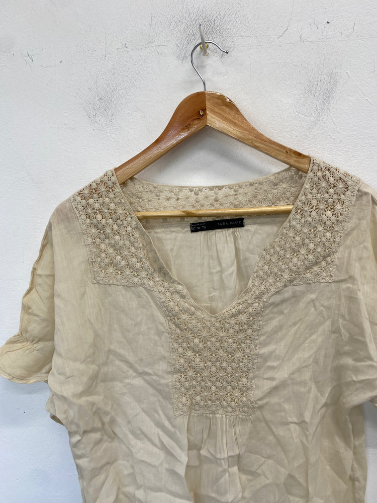 Stunning Zara Basic Blouse UkXS Beige broderie AM011