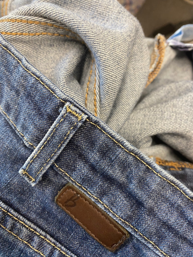 Stunning cropped Jeans uk18 Dark Blue KM001