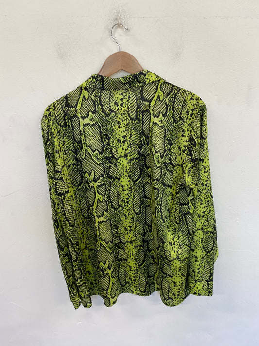 Stunning NA-KD Shirt XL Green & Black Reptile Print KM001