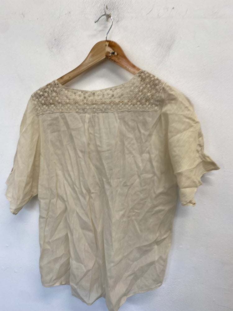 Stunning Zara Basic Blouse UkXS Beige broderie AM011