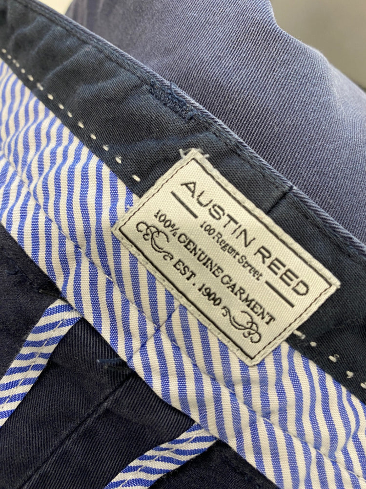 Stunning Austin reed Pants W38 Navy Blue chinos KM001
