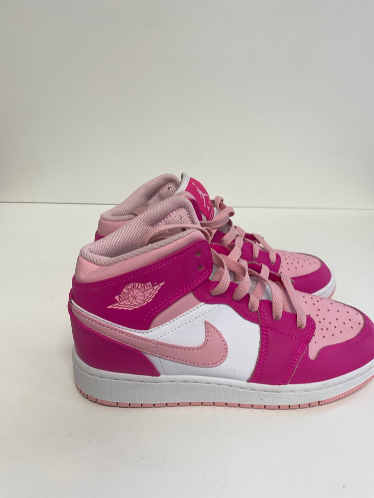 Classic Nike Air Jordan Sneakers Uk3.5 Pink fuschia RARE Bb001