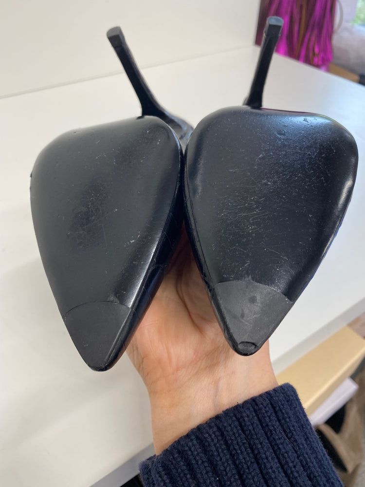 Stunning Massimo Dutti High heels uk4 Black Animal scalloped heel BB001