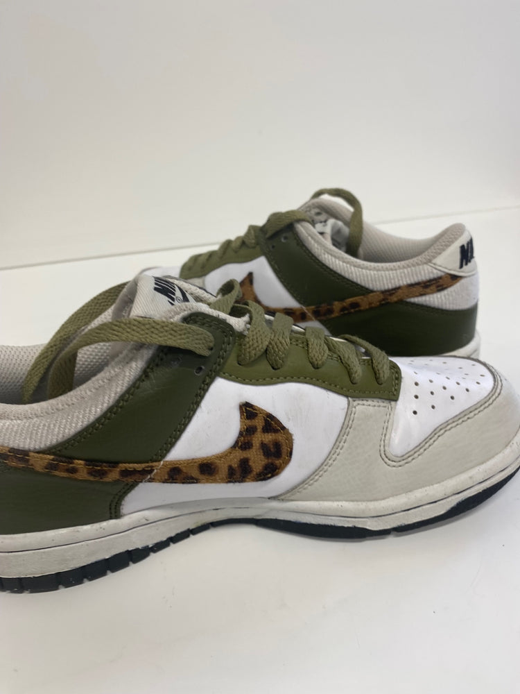 Classic Nike Dunk Low (GS) Leopard Sneakers Uk3 Leopard Print BB001
