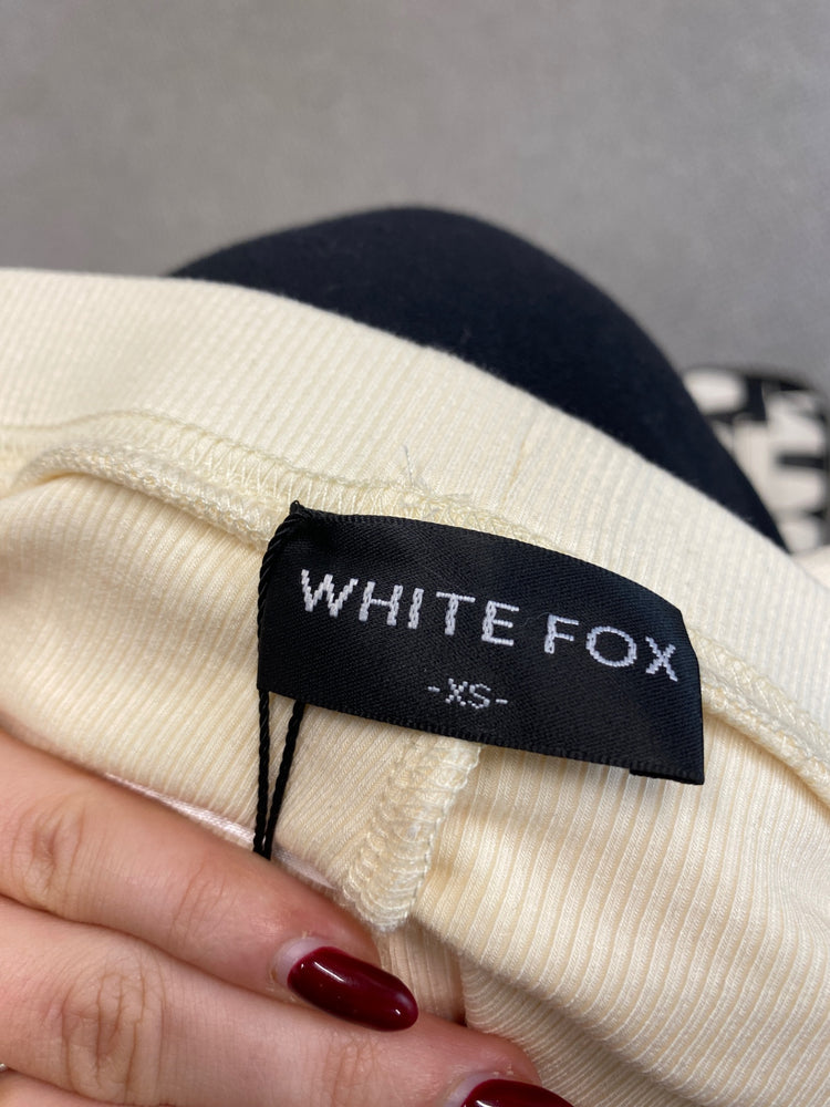 Stunning White fox Shorts Uk xs Cream BB001