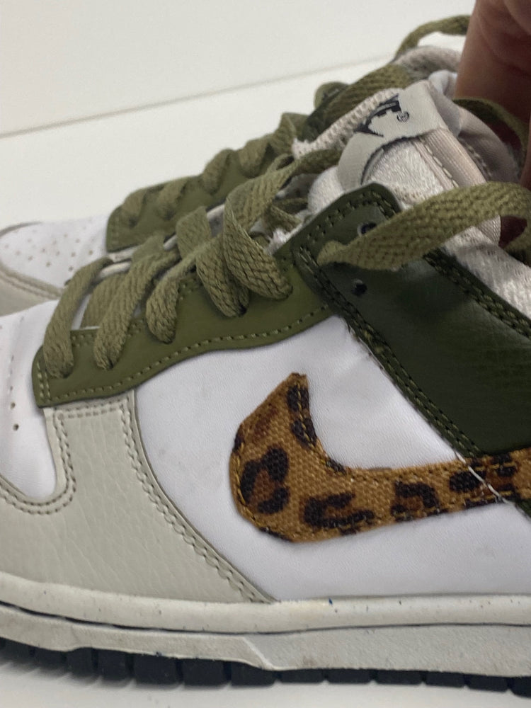 Classic Nike Dunk Low (GS) Leopard Sneakers Uk3 Leopard Print BB001