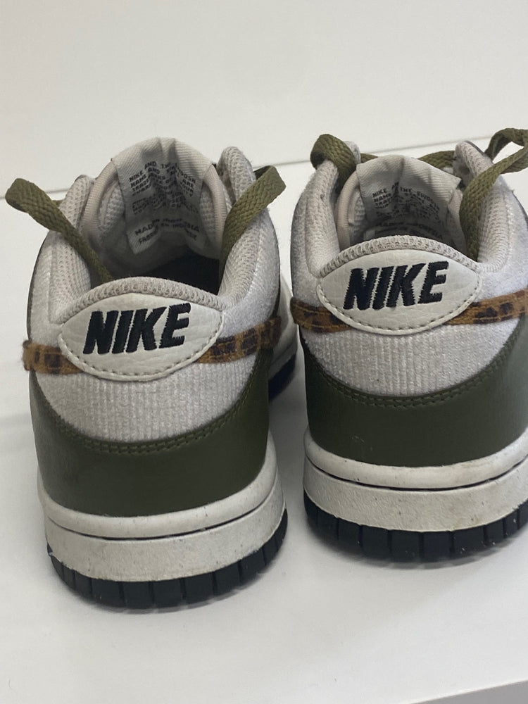 Classic Nike Dunk Low (GS) Leopard Sneakers Uk3 Leopard Print BB001